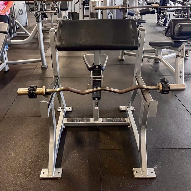 Preacher Curl - targets Biceps